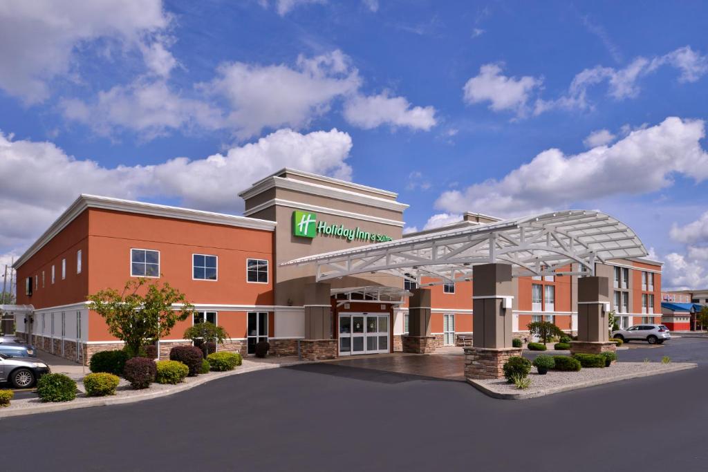 Holiday Inn Hotel & Suites Rochester - Marketplace an IHG Hotel Main image 1